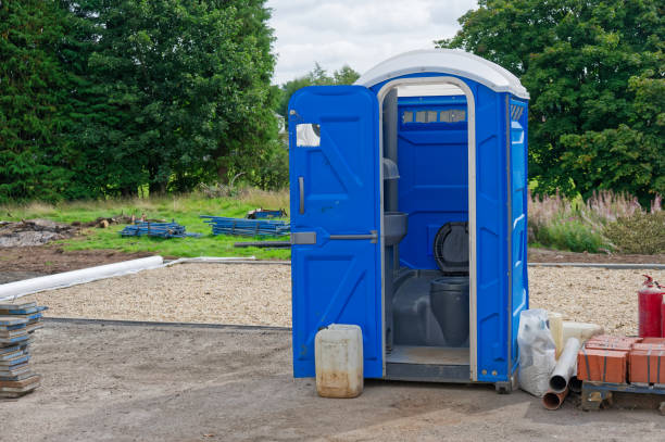 Types of Portable Toilets We Offer in Palm Beach Gardens, FL